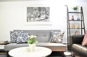 Spacious 2 Bedroom private basement suite in Lynn Canyon